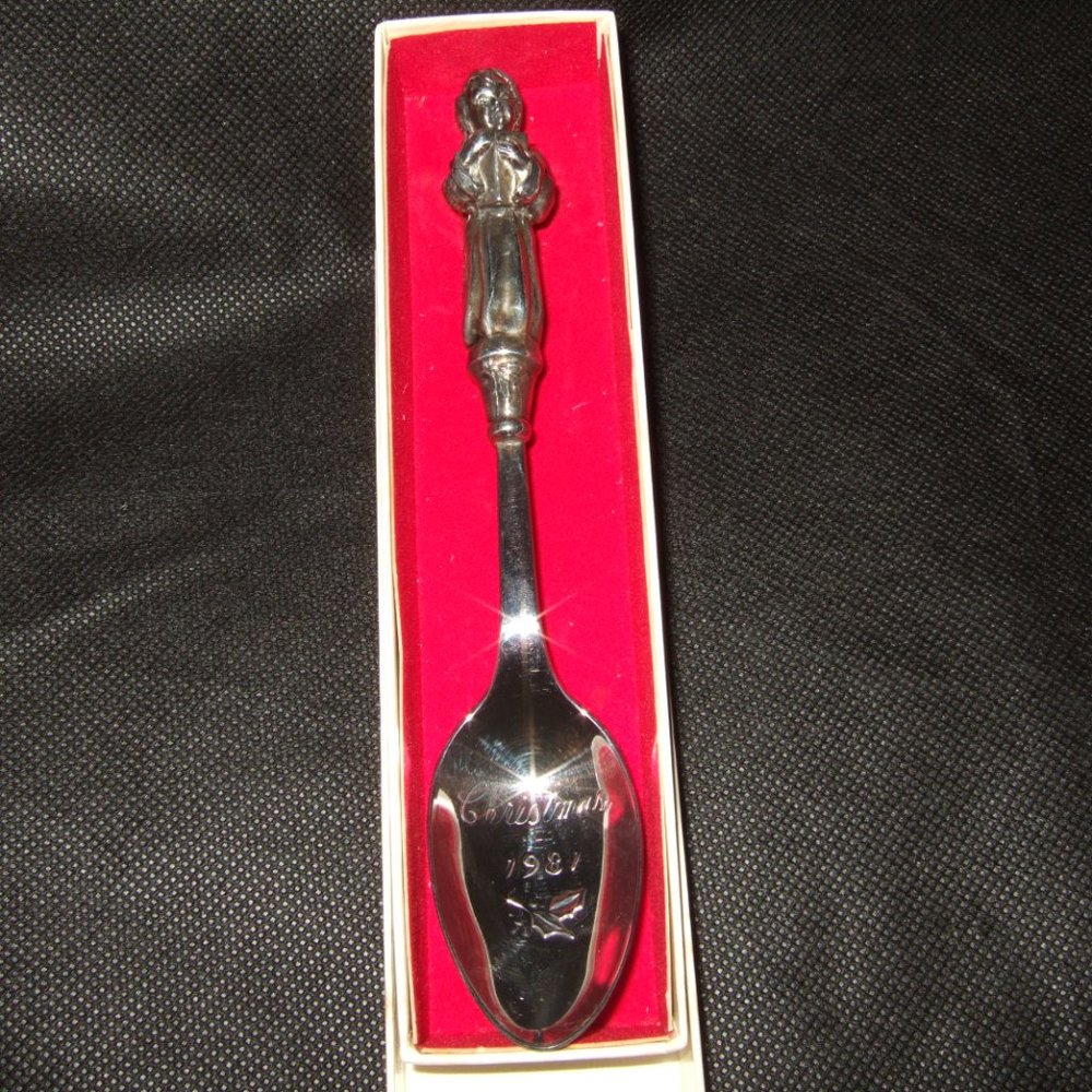REED & BARTON "CHILDREN OF CHRISTMAS" COLLECTORS SPOON